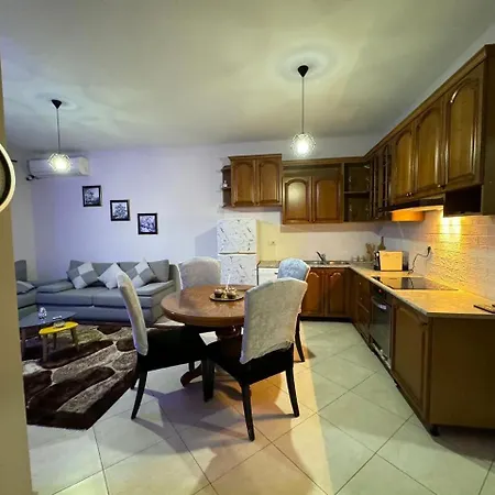 Me Qira Ditore Astir Apartment *